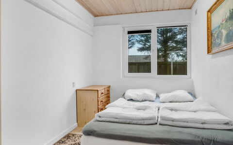 Withulf - 500M to the Fjord: Camera Da Letto, Parete, Interior Design, Pavimentazione, Pavimento, Legna, Letto, Soffitto, Lenzuolo, Bedding