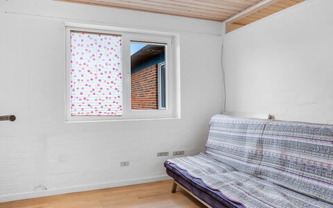 Withulf - 500M to the Fjord: Costruzione, Casa, Zona Residenziale, Casa, Arbusto, Tetto, Villetta, Estate, Giardino