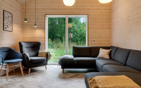 Vilppu - 900M from the Sea: Pavimentazione, Legna, Mobilia, Pavimento, Pavimento In Legno, Interior Design, Soggiorno, Casa, Latifoglie, Pavimento Laminato