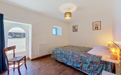 Kerdro: Interior Design, Pavimento, Pavimentazione, Parete, Mobilia, Soffitto, Legna, Camera Da Letto, Camera, Letto