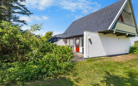 Luci - 20M from the Sea: Estate, Shade, Driveway, Agriturismo