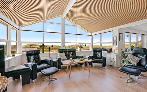 Ema - 500M from the Sea: Interior Design, Mobilia, Pavimentazione, Soffitto, Pavimento, Legna, Divano, Soggiorno, Sedia, Illuminazione