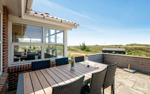 Ema - 500M from the Sea: Legna, Casa, Porta, Latifoglie, Color Legno, Illuminazione Diurna, Sedia, Mobili Da Esterno, Design, Balcone
