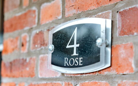 Rose Country Cottage: Appartamento, Catena Montuosa, Valle, Alpi, Hotel, Paesino Di Montagna