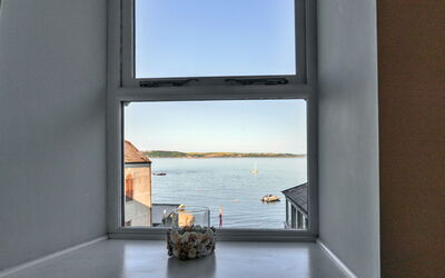 Nor Nour, Cawsand