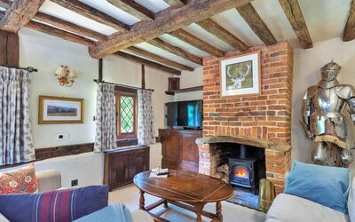 Sandhill Cottage with Hot Tub