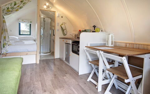 Wheatley'S Glamping: Appartamento, Balcone, Shade, Marina, Hotel, Dock