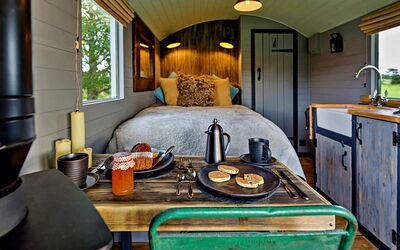 'Elen' Gypsy Hut