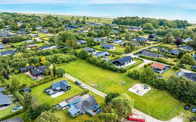 Annalia - 400M from the Sea