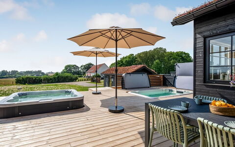 Adia - 650M from the Sea: Estate, Shade, Driveway, Agriturismo