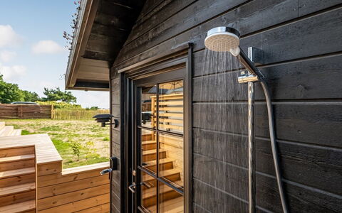 Adia - 650M from the Sea: Estate, Shade, Driveway, Agriturismo