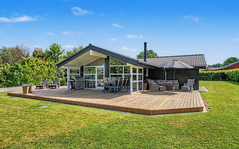 Frederikke - 875M from the Sea: Tetto, Casa, Villetta, Shade, Estate, Portico, Landscaping, Prato, Agriturismo, Design