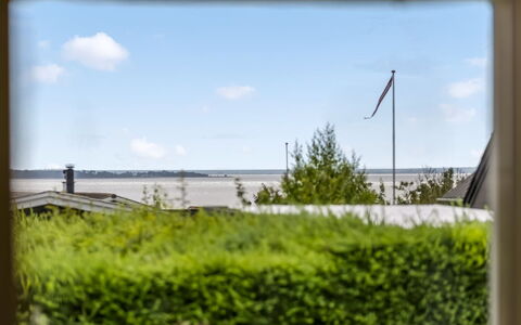 Nielsine - 250M from the Sea: Mare, Oceano, Luce Del Sole, Costa, Shade, Illuminazione Diurna