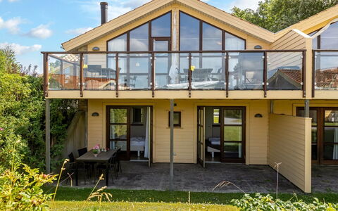 Rouwen - 120M from the Sea: Balcone, Estate, Shade, Portico, Villa