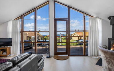 Rouwen - 120M from the Sea