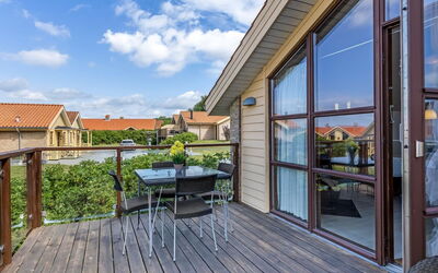 Rouwen - 120M from the Sea