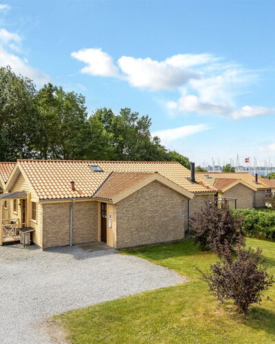 Rouwen - 120M from the Sea