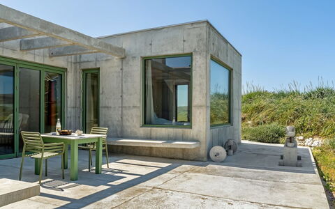Rieke - 250M from the Sea: Casa, Tetto, Casa, Villetta, Arbusto, Groundcover, Estate, Agriturismo, Raccordo, Edifici Giardino