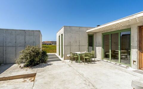 Rieke - 250M from the Sea: Casa, Tetto, Casa, Villetta, Arbusto, Groundcover, Estate, Agriturismo, Raccordo, Edifici Giardino