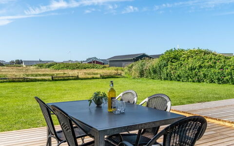 Leonard - 130M from the Sea
