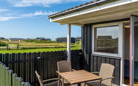 Leonard - 130M from the Sea