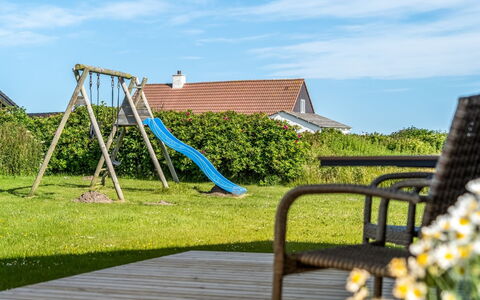 Leonard - 130M from the Sea