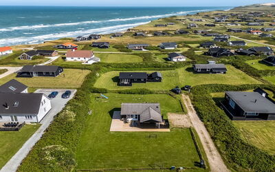 Leonard - 130M from the Sea