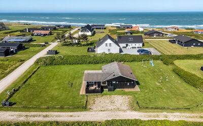 Leonard - 130M from the Sea