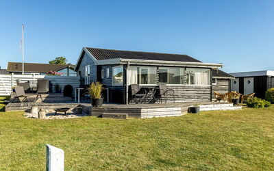 Raymond - 175M from the Sea