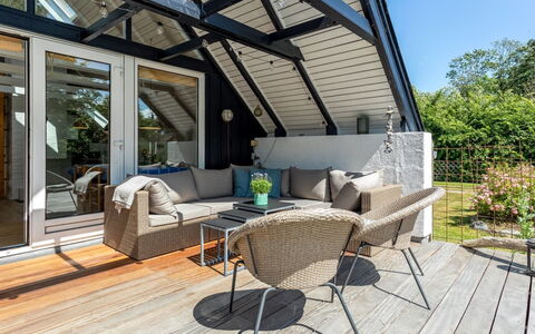 Frodde - 200M from the Sea: Casa, Villetta, Portico, Latifoglie, Raccordo, Deck, Shade, Plank, Estate, Edifici Giardino