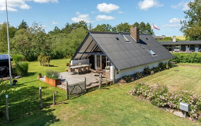 Frodde - 200M from the Sea