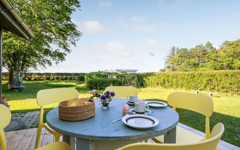 Meglena - 250M from the Sea: Erba, Pascolo, Lotto, Villetta, Area Rurale, Prato, Edifici Giardino, Giardino, Capannone