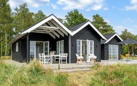 Farman - 150M from the Sea: Legna, Casa, Portico, Deck, Latifoglie, Tetto, Color Legno, Pavimento In Legno, Eco Hotel