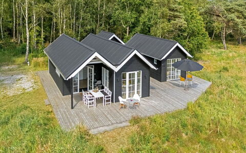 Farman - 150M from the Sea: Legna, Casa, Portico, Deck, Latifoglie, Tetto, Color Legno, Pavimento In Legno, Eco Hotel