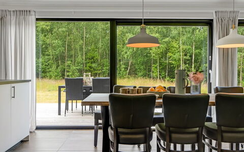 Sighvat - 300M from the Sea: Legna, Casa, Portico, Deck, Latifoglie, Tetto, Color Legno, Pavimento In Legno, Eco Hotel