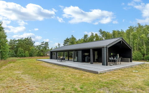 Sighvat - 300M from the Sea: Legna, Casa, Portico, Deck, Latifoglie, Tetto, Color Legno, Pavimento In Legno, Eco Hotel