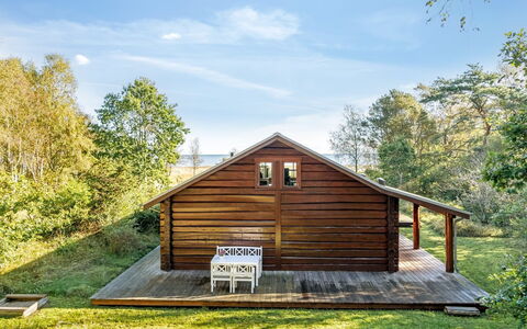 Devis - from the Sea: Legna, Casa, Portico, Deck, Latifoglie, Tetto, Color Legno, Pavimento In Legno, Eco Hotel