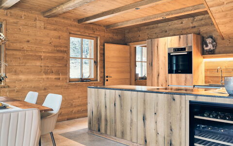 Seefeld in Tirol 381: Legna, Pavimentazione, Mobilia, Interior Design, Latifoglie, Pavimento, Cucina, Pavimento In Legno, Color Legno, Plank