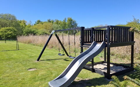 Apelone - 900M from the Sea: Villetta, Backyard, Cortile, Edifici Giardino, Capannone, Raccordo, Mobili Da Esterno, Log Cabin, Struttura Esterna, Baracca