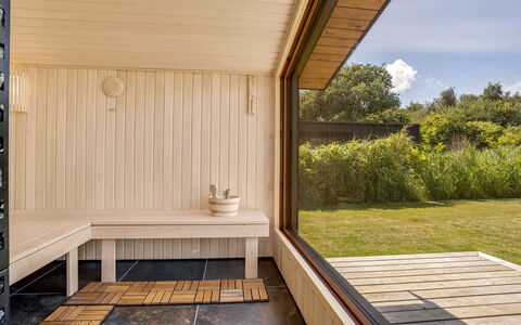 Apelone - 900M from the Sea: Villetta, Backyard, Cortile, Edifici Giardino, Capannone, Raccordo, Mobili Da Esterno, Log Cabin, Struttura Esterna, Baracca