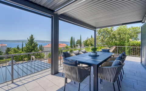 Perla: Appartamento, Città, Quartiere, Condominio, Zona Residenziale, Area Metropolitana, Urban Design, Insediamento Umano, Balcone, Uso Misto