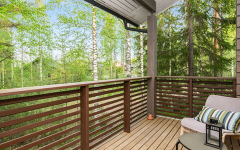 Ahma: Legna, Portico, Latifoglie, Pavimento In Legno, Deck, Color Legno, Plank, Mobili Da Esterno, Balcone, Shade