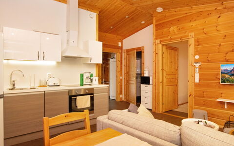 Ahma: Legna, Interior Design, Soffitto, Mobilia, Pavimentazione, Pavimento, Camera, Color Legno, Pavimento In Legno, Latifoglie