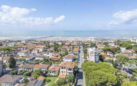 Attico Marino: Giorno, Zona Urbana, Zona Residenziale, Orizzonte, Visione Globale, Costa, Urban Design, Mare, Fotografia Aerea, Oceano