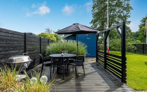 Urda - 50M from the Sea: Mobilia, Mobili Da Esterno, Sedia, Shade, Tavolo Esterno, Giardino, Deck, Terrazza, Cortile, Latifoglie