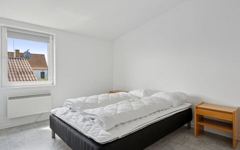 Fani - 150M from the Sea: Camera Da Letto, Legna, Pavimento, Letto, Pavimentazione, Bedding, Lenzuolo, Soffitto, Interior Design, Telaio Del Letto