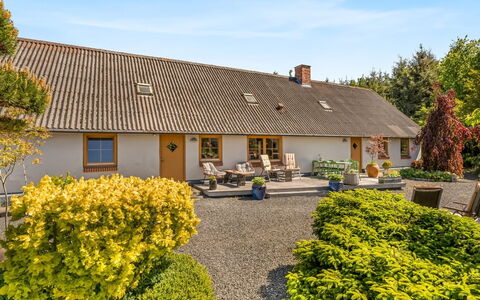 Elia - 5Km to the Fjord: Casa, Tetto, Casa, Porta, Villetta, Shade, Giardino, Groundcover, Portico, Cortile