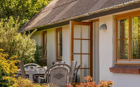 Elia - 5Km to the Fjord: Casa, Tetto, Casa, Porta, Villetta, Shade, Giardino, Groundcover, Portico, Cortile
