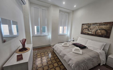 Il Cervo In Città: Pavimento, Pavimentazione, Legna, Interior Design, Appartamento, Camera, Camera Da Letto, Soffitto, Letto, Color Legno