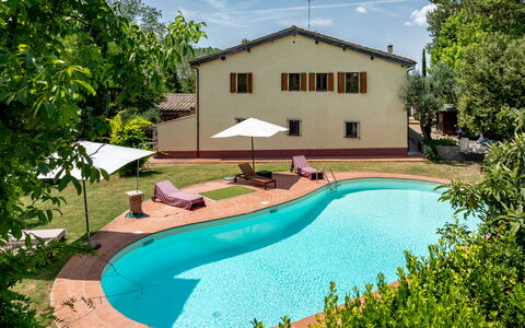 Casa La Cedrina, Pool, Lornano: Piscina, Insediamento Umano, Estate, Hacienda, Agriturismo, Cortile, Backyard, Shade, Ricorrere, Eco Hotel